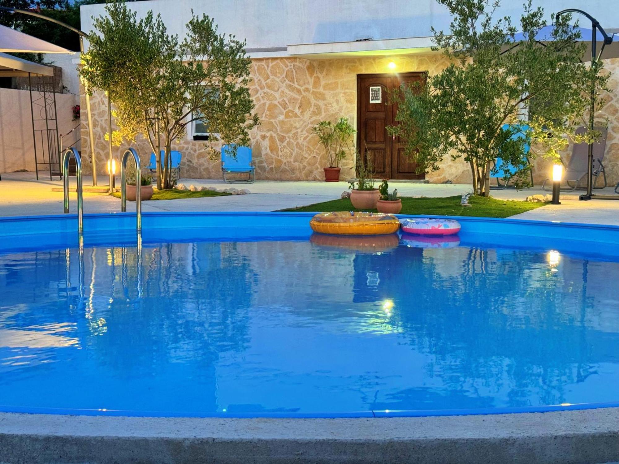 Apartments Villa Mihaela Banj Exterior photo