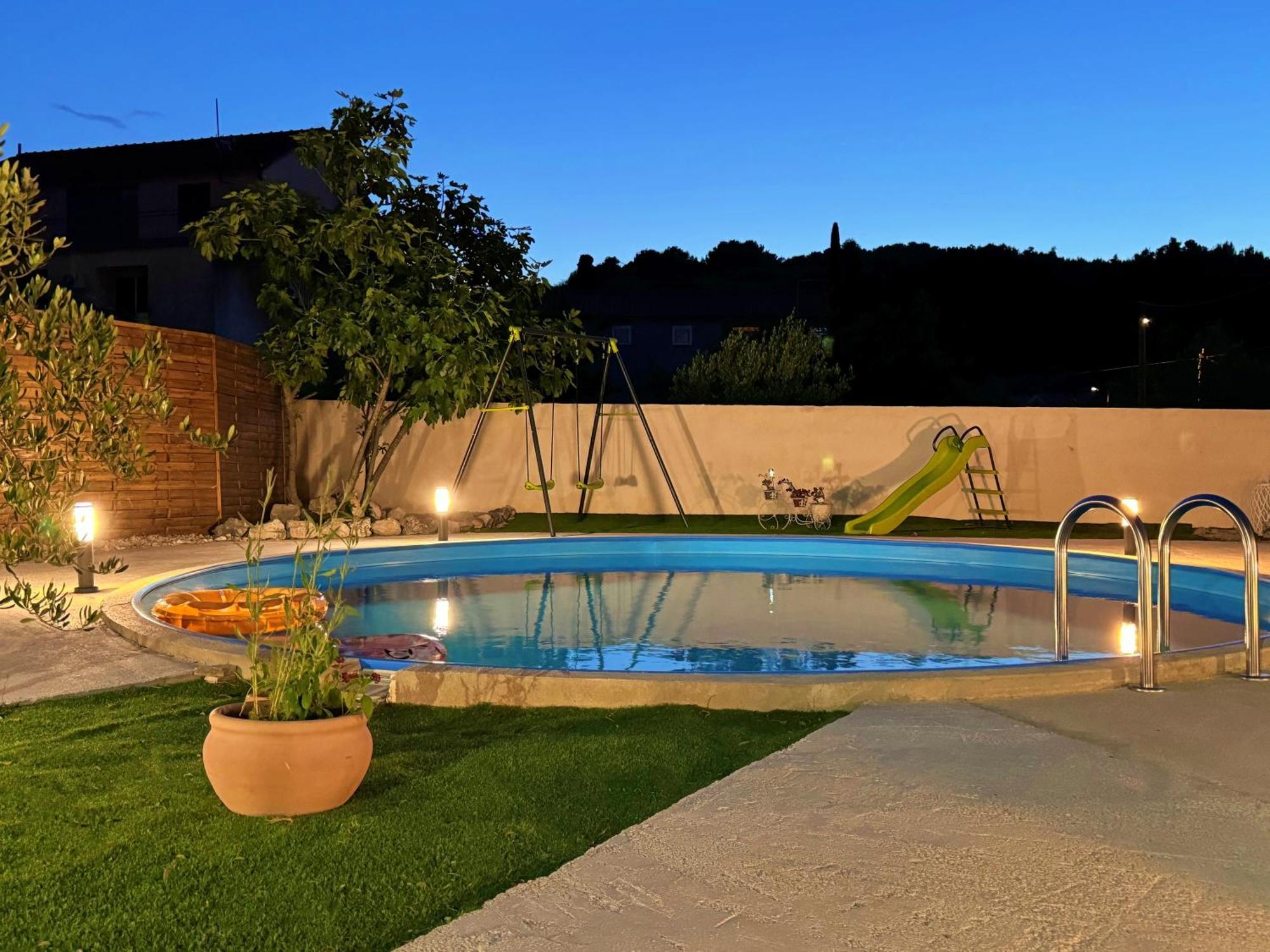 Apartments Villa Mihaela Banj Exterior photo