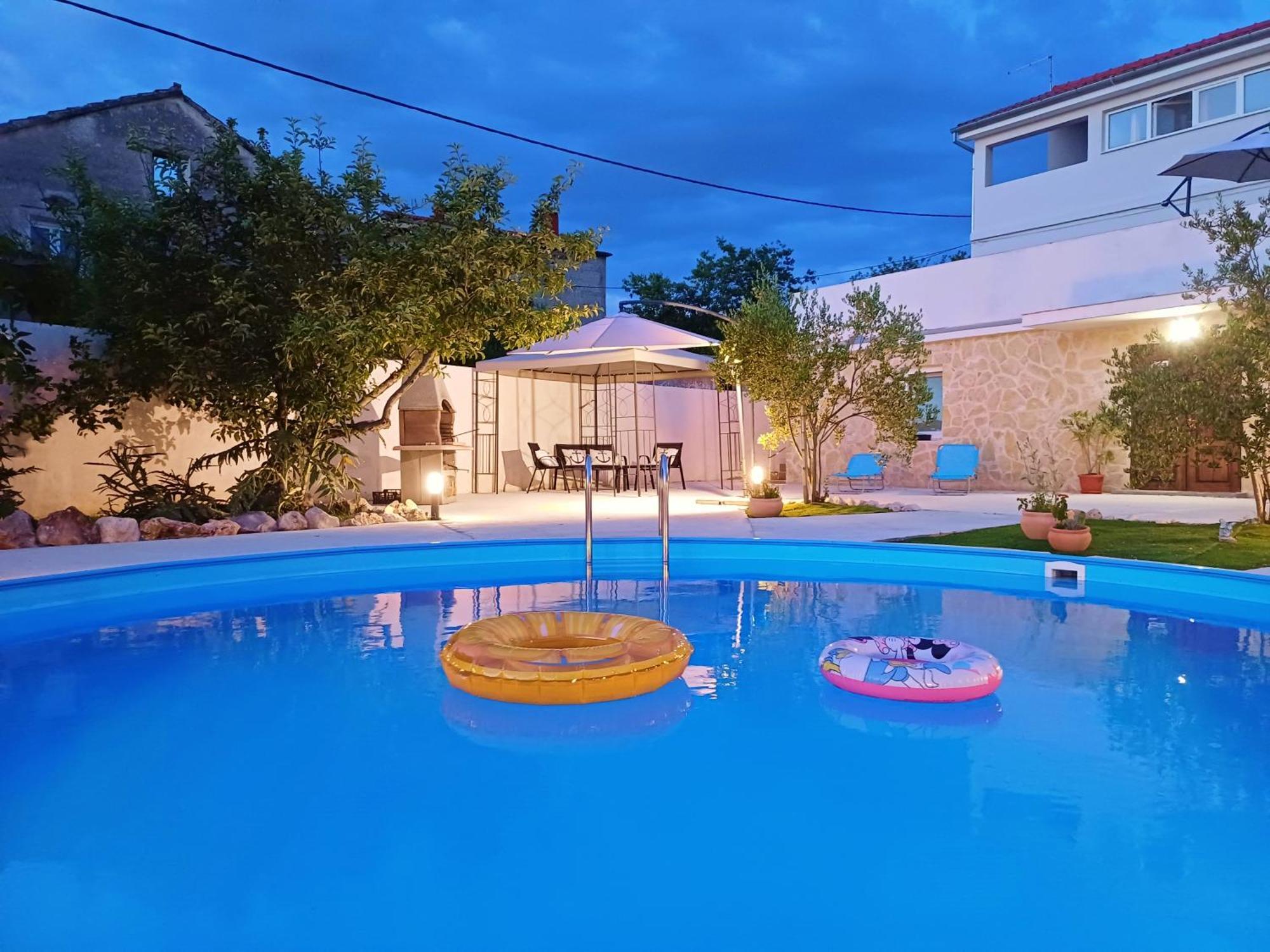 Apartments Villa Mihaela Banj Exterior photo